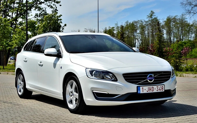 Volvo V60 cena 48900 przebieg: 151000, rok produkcji 2015 z Leżajsk małe 742